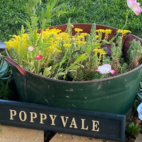 Jewelry - VINTAGE JEWELLERY at POPPYVALE 🌟🌟🌟🌟
